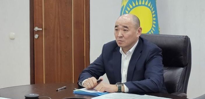 чиновник шарлапаев канат байтерек