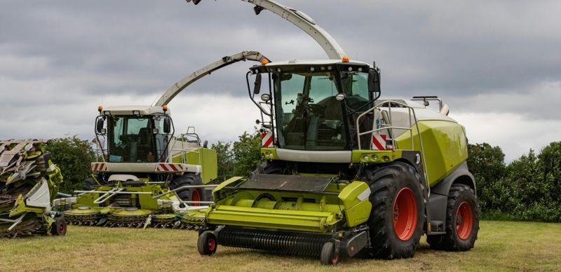 Промышленная техника на поле, лизинг, АПК, техника, комбайны