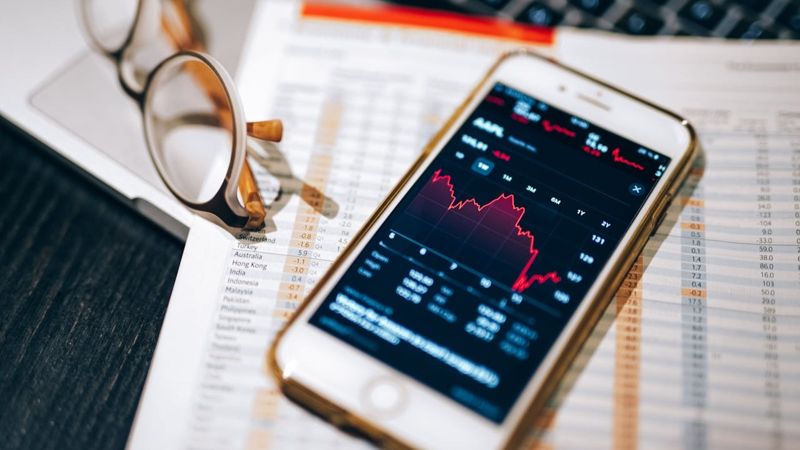 Обложка: Акции Halyk Bank упали на торгах в Алматы и в Лондоне. Почему?