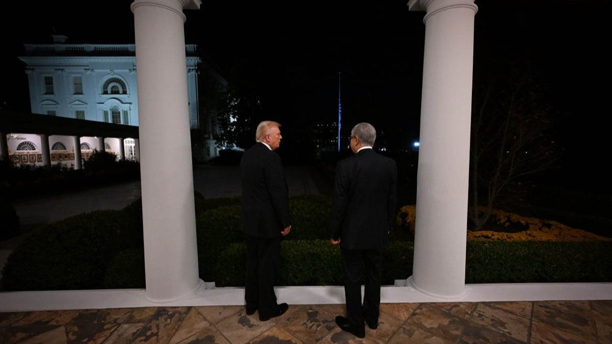 Дональд Трамп и Касым-Жомарт Токаев во время неформальной беседы