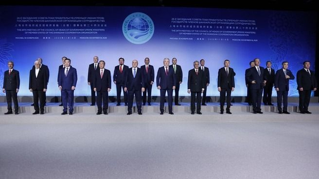 Обложка: С какими инициативами выступил Казахстан на заседании глав правительств ШОС