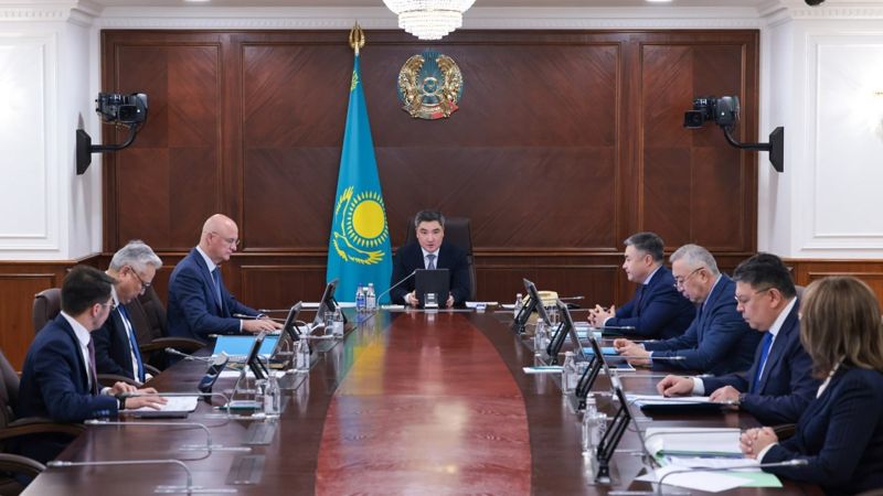 Заседание правительства РК во главе с Бетеновым