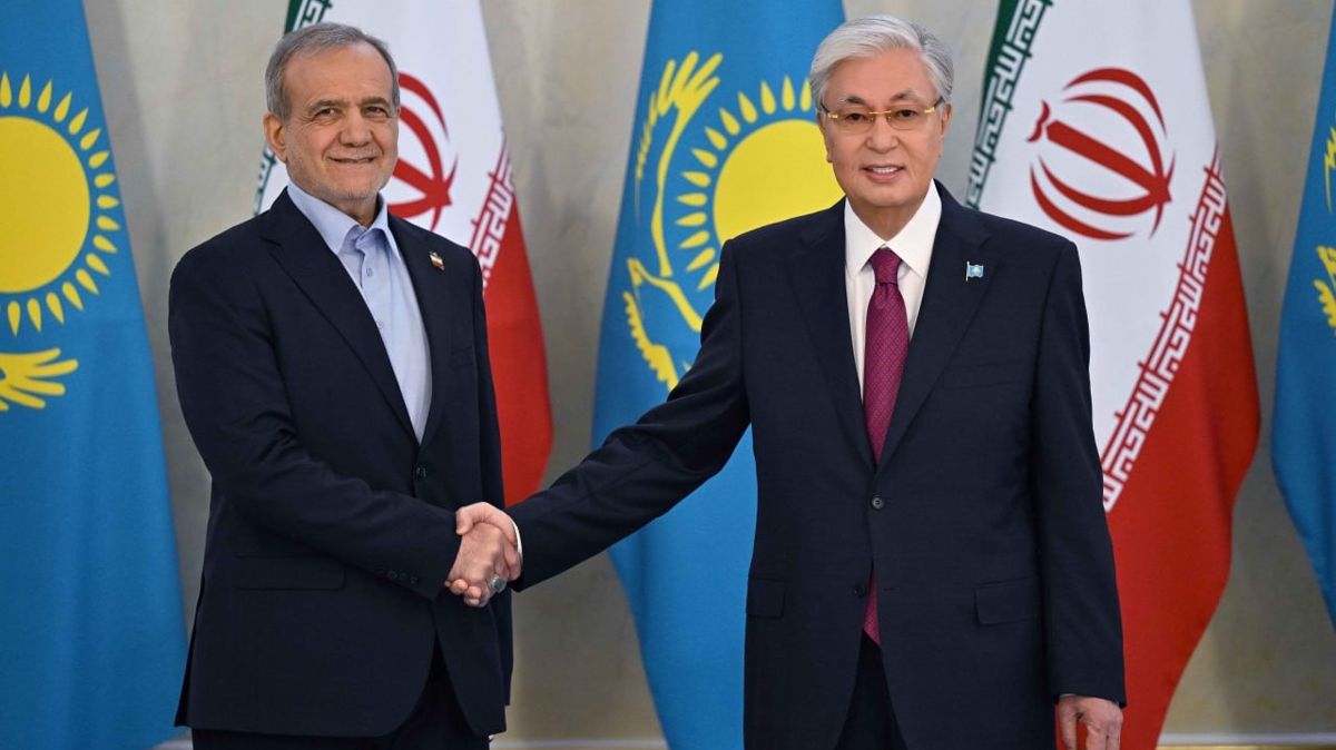 Пезешкиан и Токаев в Акорде