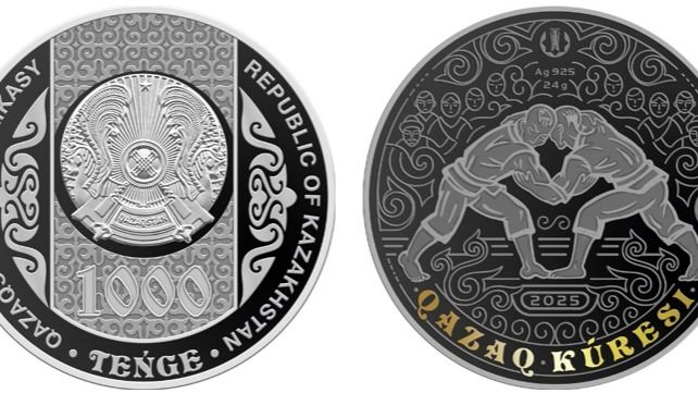 монеты из серебра, номиналом 1 000 тенге