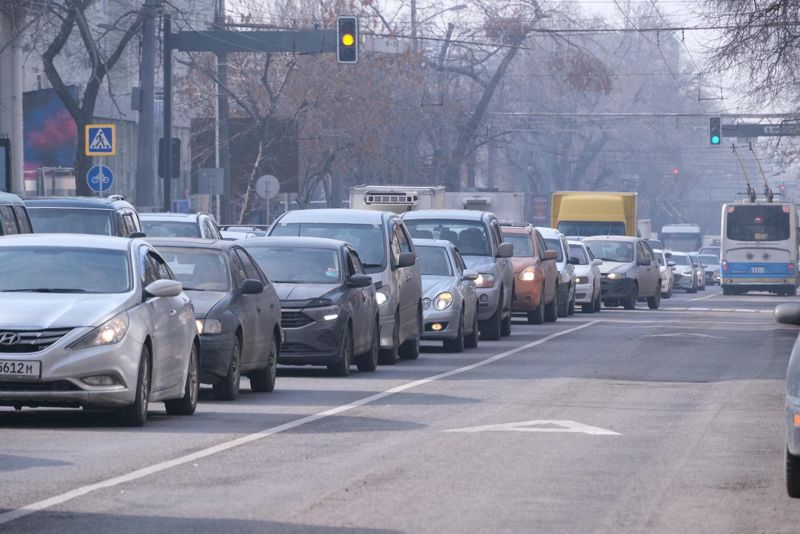 Дороги Алматы, улицы, пробки, общественный транспорт, выделенные полосы