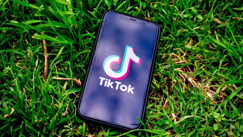 Обложка: TikTok создает СП в Америке