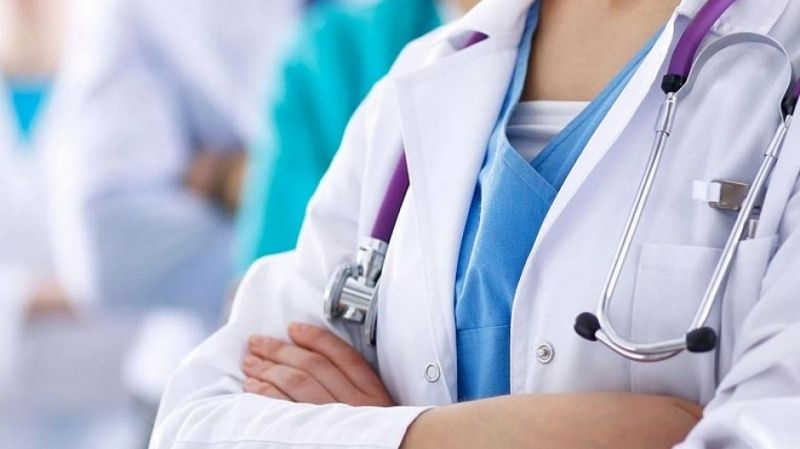 Обложка: Отбасы банк прекратил выдавать пенсионные излишки на лечение