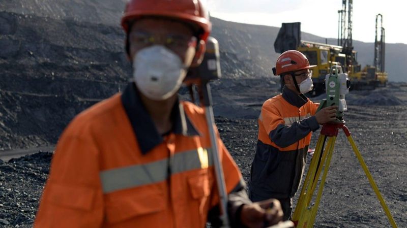 Обложка: Золото и медь: Казахстан вложит $500 млн в поиски новых месторождений 