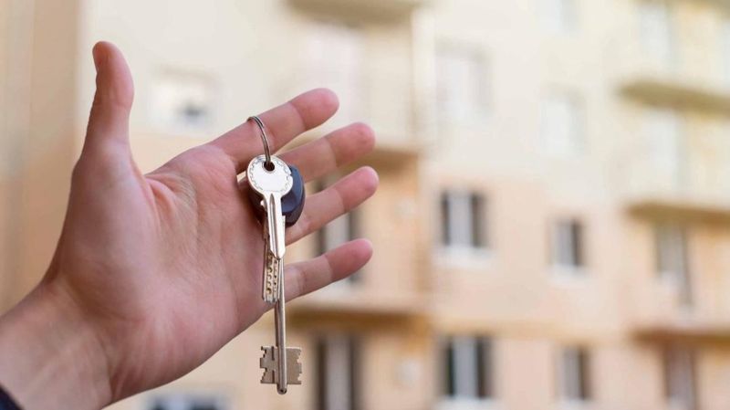 Обложка: Отбасы банк смягчил требования для очередников с долевой собственностью