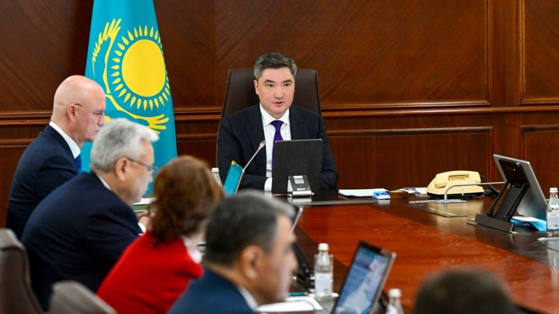 премьер-министр Олжас Бектенов