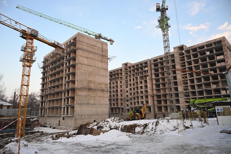 Строительство, недвижимость, стройка зимой