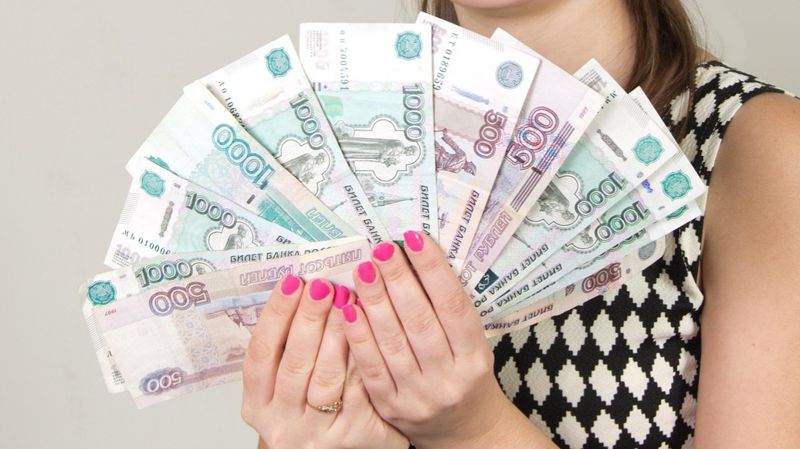 Россия накладывает ограничения на вывоз рублей в Казахстан 