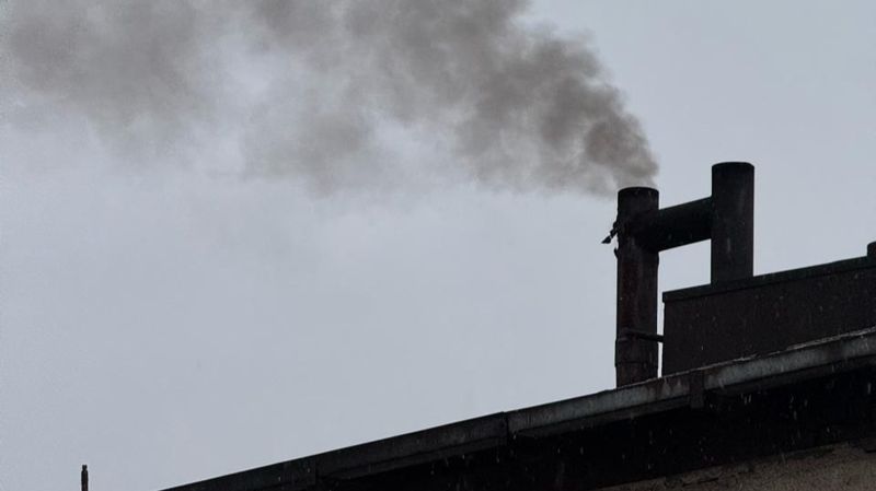 Обложка: В Алматы уже в этом году запретят топить углем и соляркой