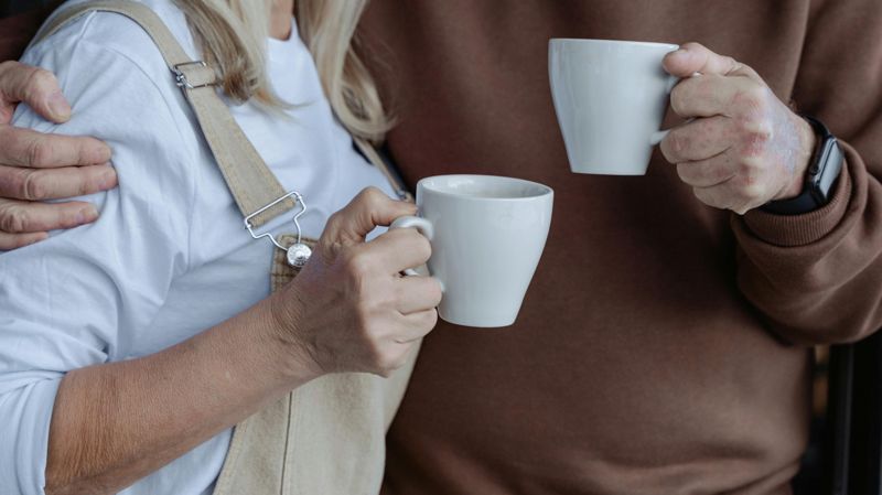 Кофе и чай могут снижать риск деменции – данные исследования 130 тысяч человек
