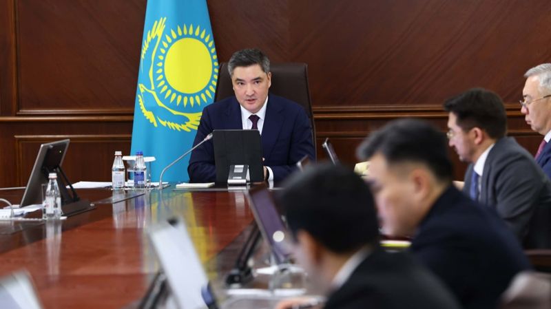 Обложка: Структуру обрабатывающей промышленности хотят изменить в Казахстане