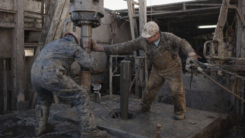 бурение нефтяной скважины