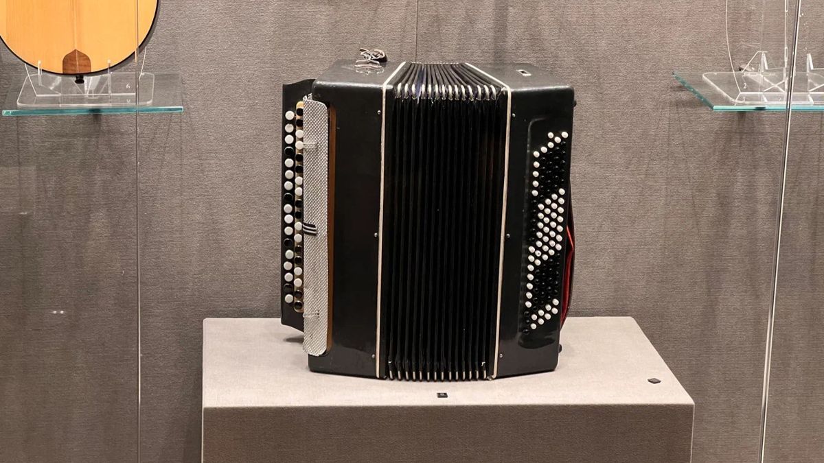 Музыка, выставка в Алматы, Димаш Кудайберген