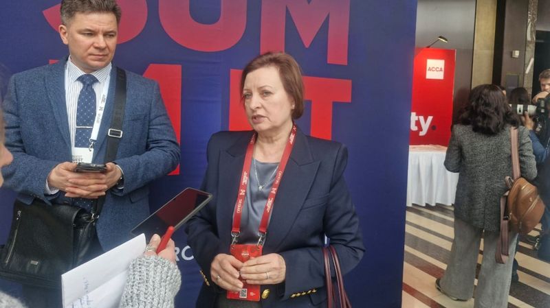 Елена Бахмутова