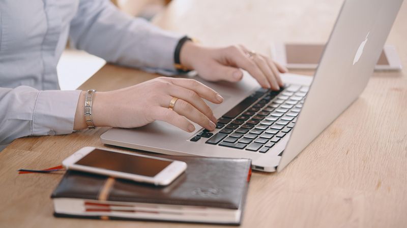 Обложка: Не просто слова: почему права женщин критически важны для экономики Казахстана?