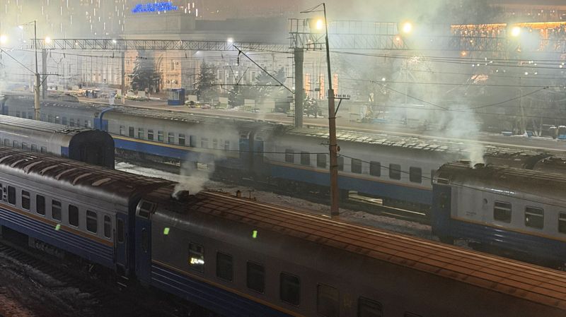 поезда, вокзал Алматы