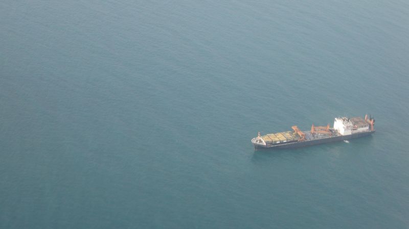 Танкер с нефтью