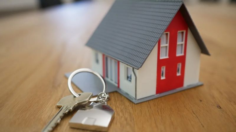 ключи, макет дома