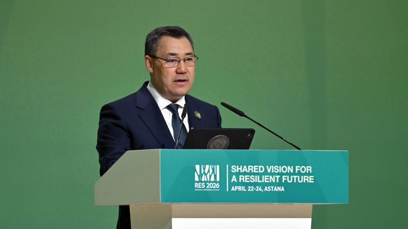 Обложка: Жапаров предложил ввести компенсации за использование водных ресурсов Кыргызстана