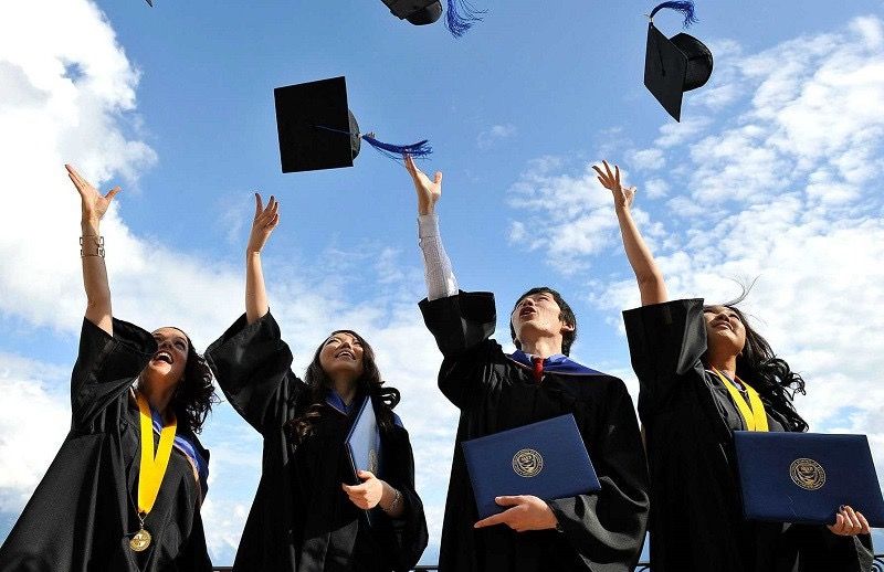 студенты большак 