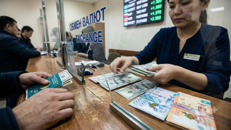 Доллар немного подорожал на торгах KASE