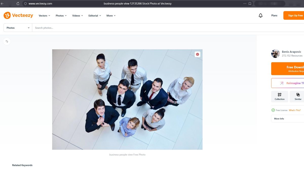 Скриншот сайта vecteezy.com с офисными работниками