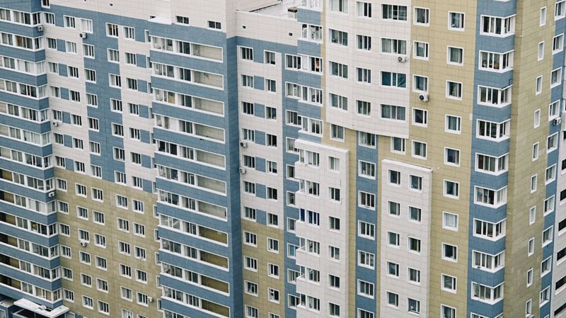 Новостройка многоэтажка, жилой дом
