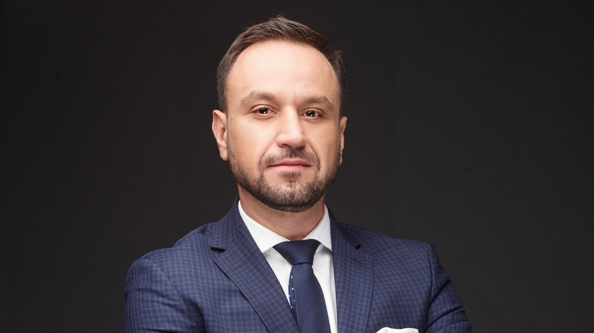 Лукаш Сковроньски, Global Development
