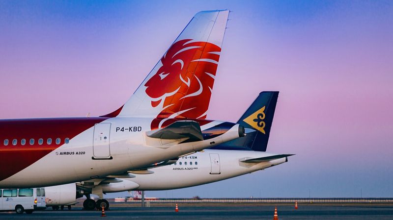Самолёты Air Astana и Fly Arystan, авиация, воздушные перевозки